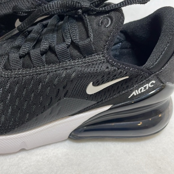 Nike Air Max 270 Boys Kids (GS) Black White - Anthracite  Size 4Y NEW IN BOX - Picture 16 of 16